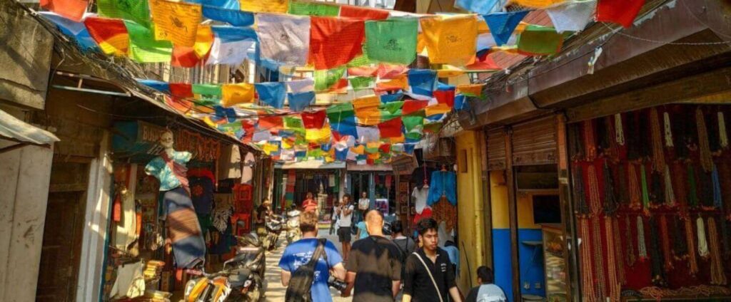 Kathmandu Tour Guide : Thamel market